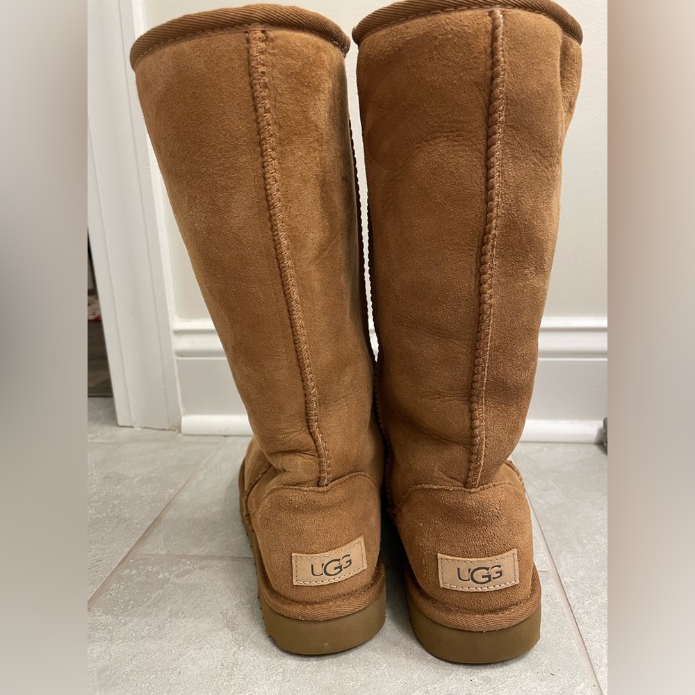 Ugg Tall Classic Boots- Chestnut, Size 7 Woman